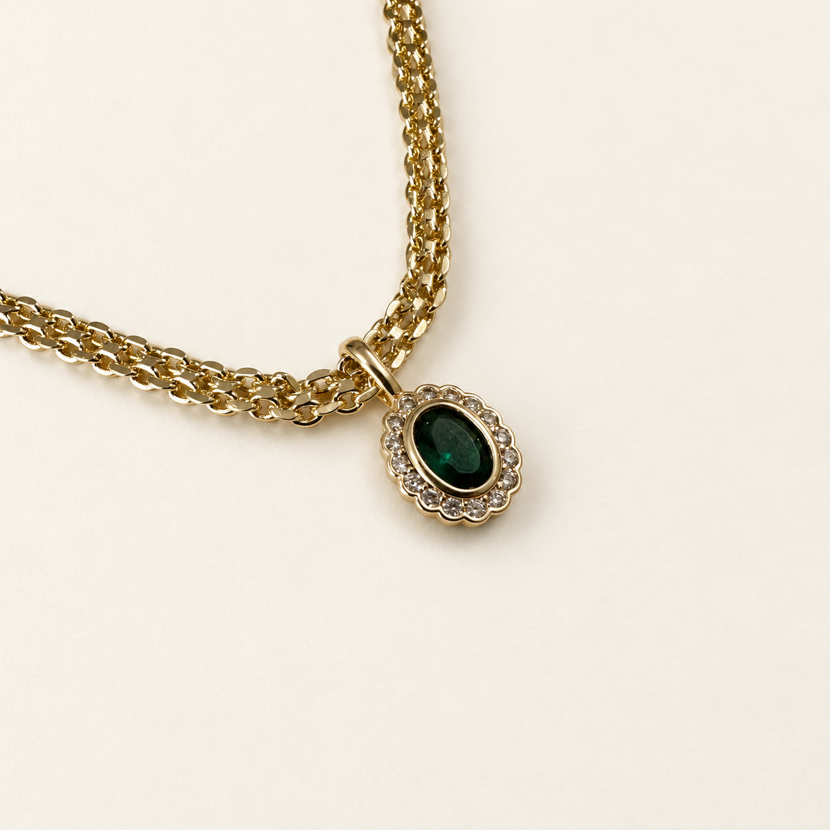 Vintage Oval Necklace – Green