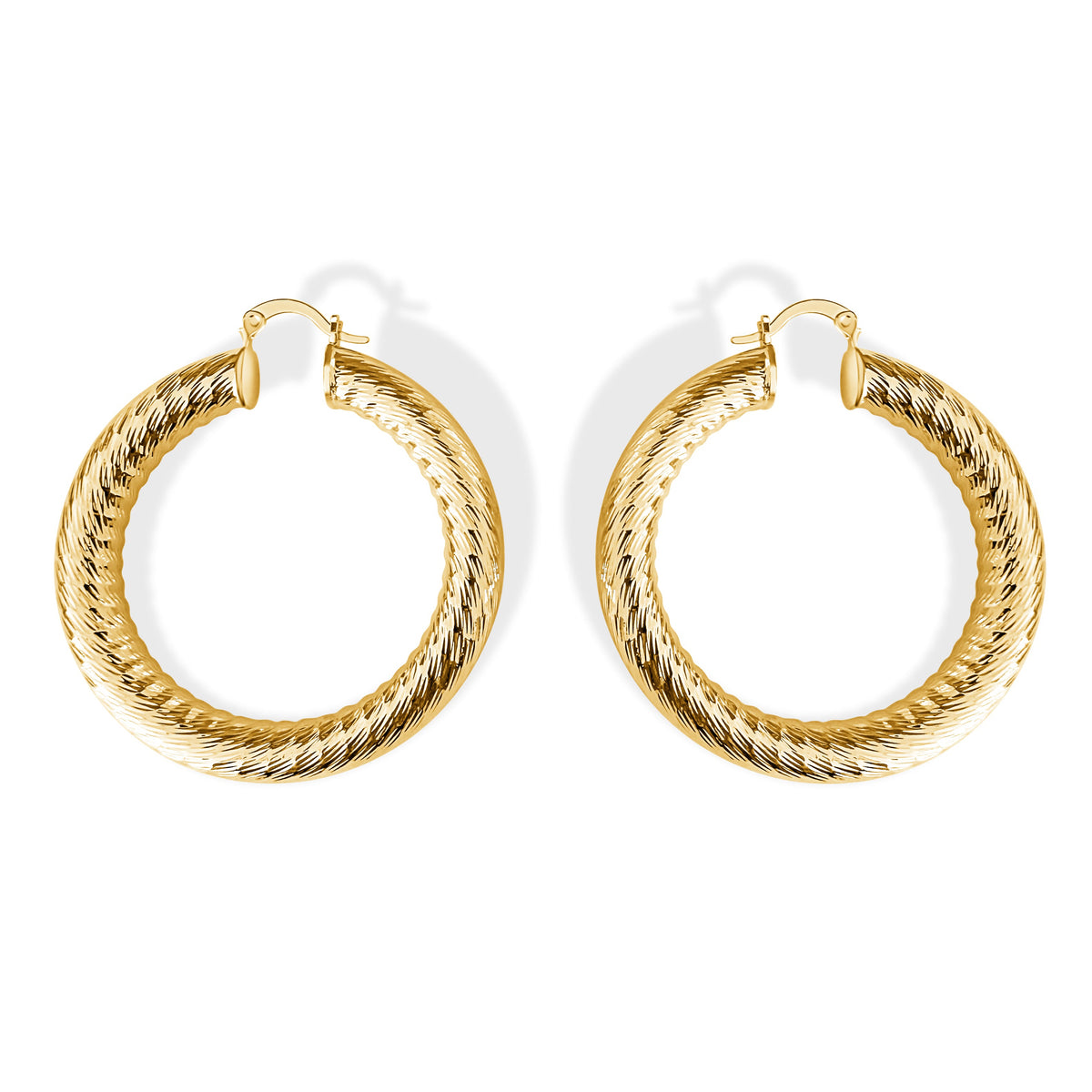 Mae Hoops