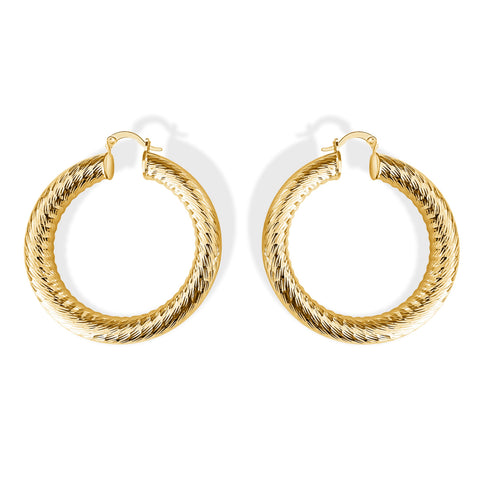 Mae Hoops